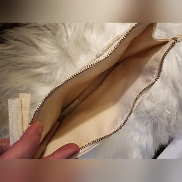 Chloe Makeup Cosmetic bag - Picture 4 of 7